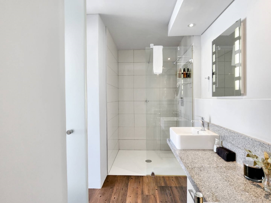 2 Bedroom Property for Sale in Green Point Western Cape